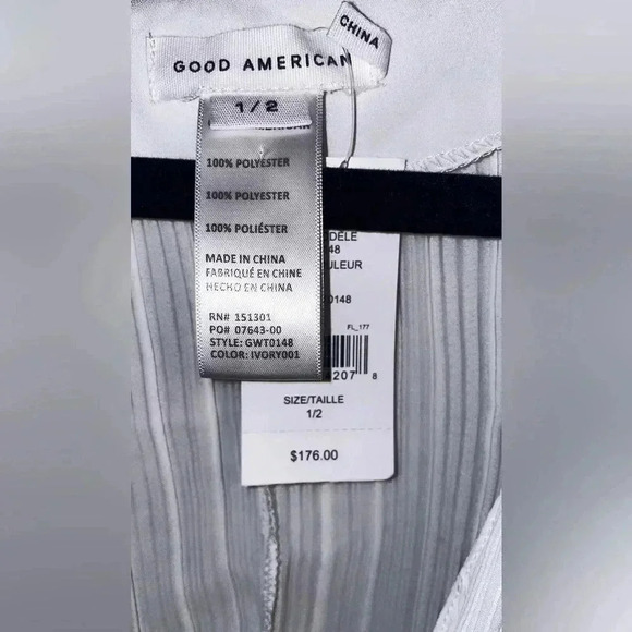 NWT Good American “plisse” sculpted long sleeve trendy stylish cream sweater 1/2 - Picture 5 of 5